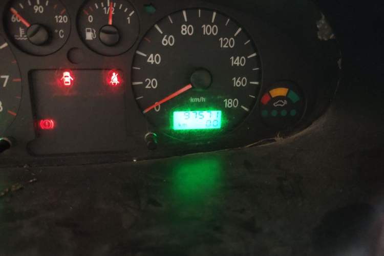 Used JAC Group Refine 2012 2.0L Timeless Edition HFC4GA3 Odometer Close Up