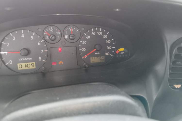Used JAC Group Refine 2012 2.0L Timeless Edition HFC4GA3 Odometer Close Up
