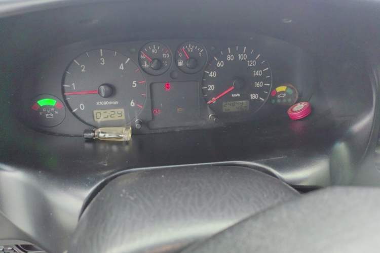 Used JAC Group Refine 2012 1.9T Shuttle Diesel Comfort Version HFC4DB1-2C Odometer Close Up