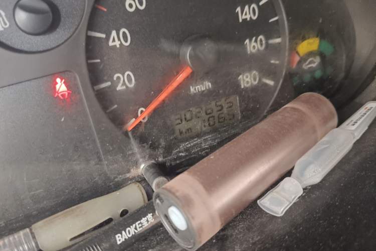 Used JAC Group Refine 2012 1.9T Shuttle Diesel Standard Model HFC4DB1-2C Odometer Close Up