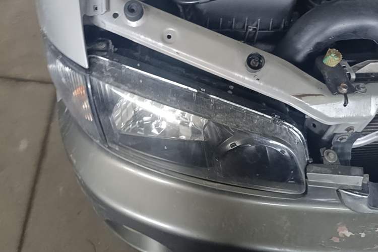 Used JAC Group Refine 2012 1.9T Shuttle Diesel Standard Model HFC4DB1-2C Right Front Headlight