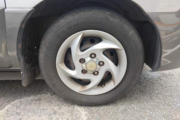 Used JAC Group Refine 2012 1.9T Shuttle Diesel Comfort Version HFC4DB1-2C Right Front Wheel Hub