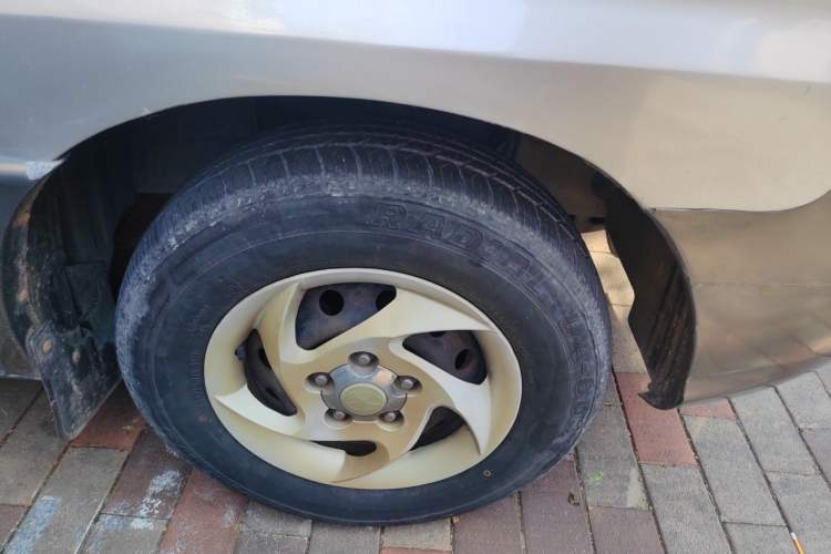 Used JAC Group Refine 2012 1.9T Shuttle Diesel Comfort Version HFC4DB1-2C Right Front Wheel Hub