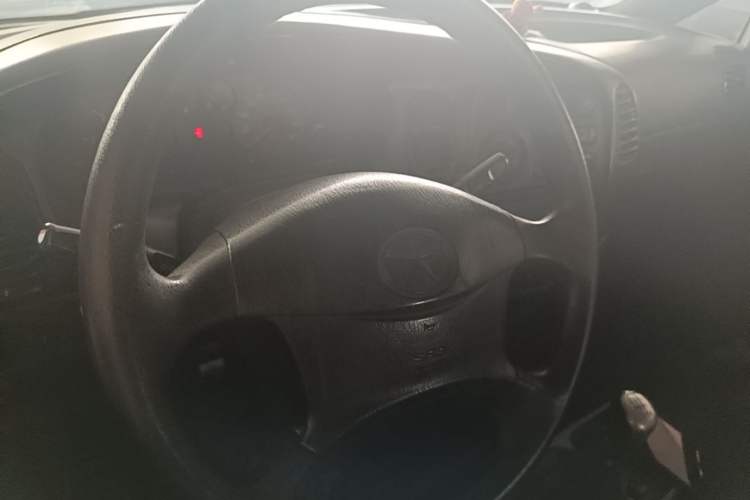 Used JAC Group Refine 2012 1.9T Shuttle Diesel Standard Model HFC4DB1-2C Steering Wheel