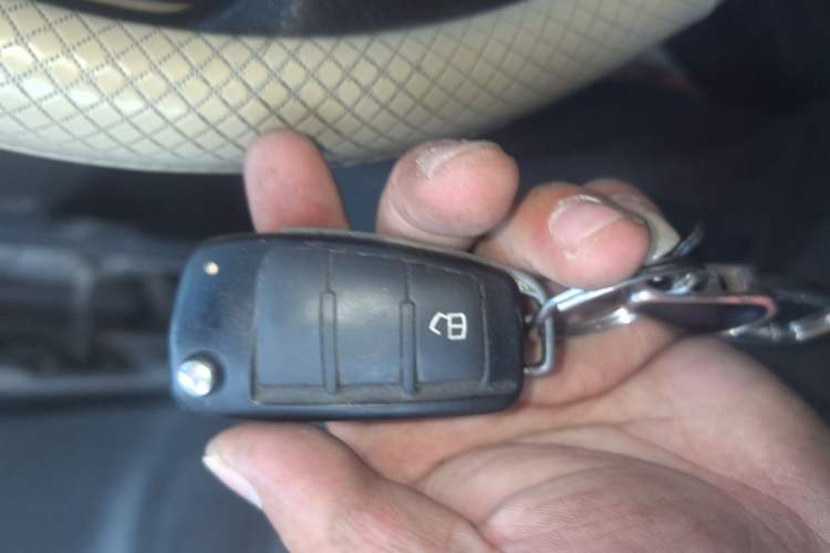 Used JAC Group Refine 2012 2.0L Timeless Edition HFC4GA3 Vehicle Key
