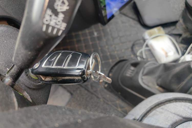 Used JAC Group Refine 2012 2.0L Timeless Edition HFC4GA3 Vehicle Key