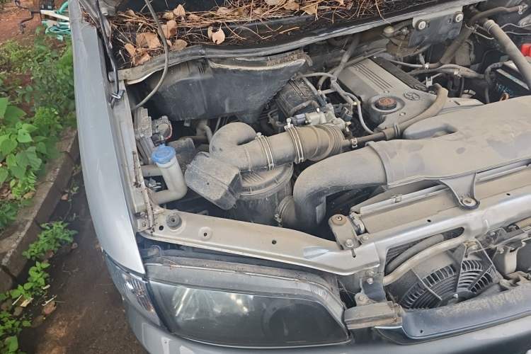 Used JAC Group Refine 2012 2.0L Timeless Edition HFC4GA3 Engine Bay Right