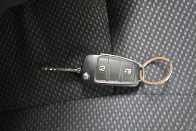 Used JAC Group Refine 2012 2.0L Timeless Edition HFC4GA3 Vehicle Key