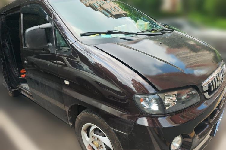 Used JAC Group Refine 2015 2.0L Shuttle Gasoline Long-Wheelbase Standard Version HFC4GA3-3D Front Right 45 Deg