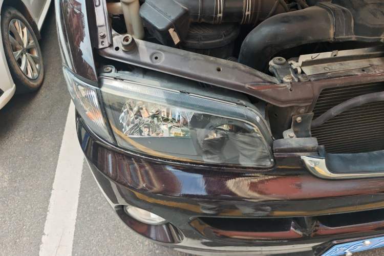 Used JAC Group Refine 2015 2.0L Shuttle Gasoline Long-Wheelbase Standard Version HFC4GA3-3D Right Front Headlight
