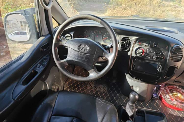 Used JAC Group Refine 2015 2.0L Shuttle Gasoline Long-Wheelbase Comfort Version HFC4GA3-3D Steering Wheel