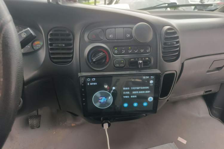 Used JAC Group Refine 2015 2.0L Shuttle Gasoline Long-Wheelbase Standard Version HFC4GA3-3D Audio And AC Panel
