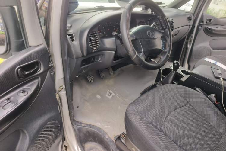 Used JAC Group Refine 2015 2.0L Shuttle Gasoline Long-Wheelbase Standard Version HFC4GA3-3D Driver Seat