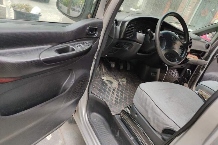 Used JAC Group Refine 2015 2.0L Shuttle Gasoline Long-Wheelbase Comfort Version HFC4GA3-3D Driver Seat