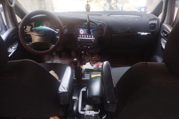 Used JAC Group Refine 2015 2.0L Shuttle Gasoline Long-Wheelbase Standard Version HFC4GA3-3D Interior 2