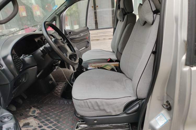 Used JAC Group Refine 2015 2.0L Shuttle Gasoline Long-Wheelbase Comfort Version HFC4GA3-3D Left Front Seat