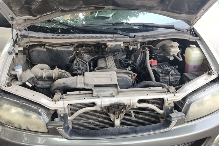 Used JAC Group Refine 2015 2.0L Shuttle Gasoline Long-Wheelbase Comfort Version HFC4GA3-3D Engine Bay