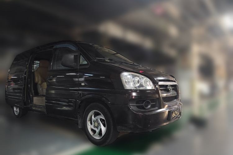 Used JAC Group Refine 2015 2.0L Shuttle Gasoline Long-Wheelbase Comfort Version HFC4GA3-3D Front Right 45 Deg