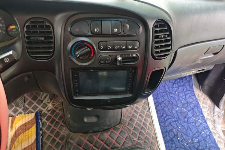 Used JAC Group Refine 2015 2.0L Shuttle Gasoline Long-Wheelbase Standard Version HFC4GA3-3D Audio And AC Panel