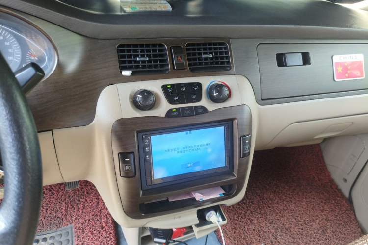 Used JAC Group Refine 2015 2.0L Shuttle Gasoline Long-Wheelbase Comfort Version HFC4GA3-3D Audio And AC Panel