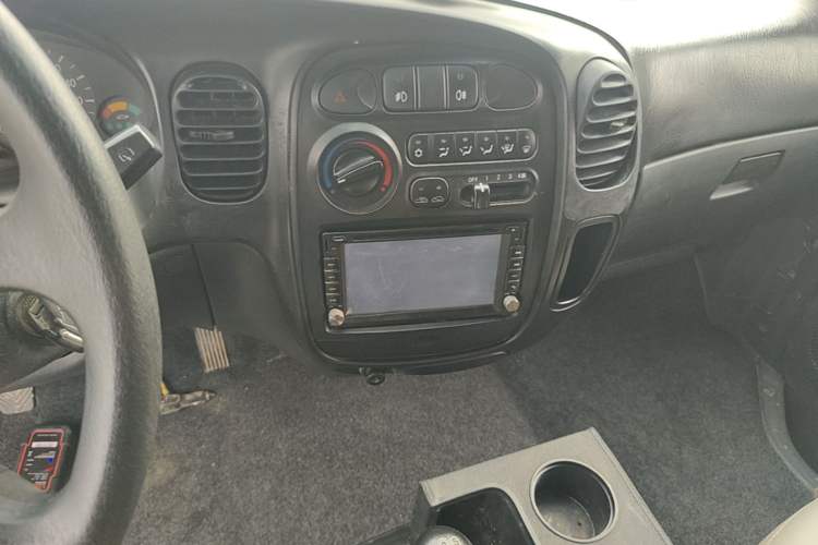 Used JAC Group Refine 2015 2.0L Shuttle Gasoline Long-Wheelbase Standard Version HFC4GA3-3D Audio And AC Panel