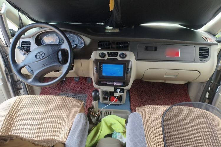 Used JAC Group Refine 2015 2.0L Shuttle Gasoline Long-Wheelbase Comfort Version HFC4GA3-3D Center Console