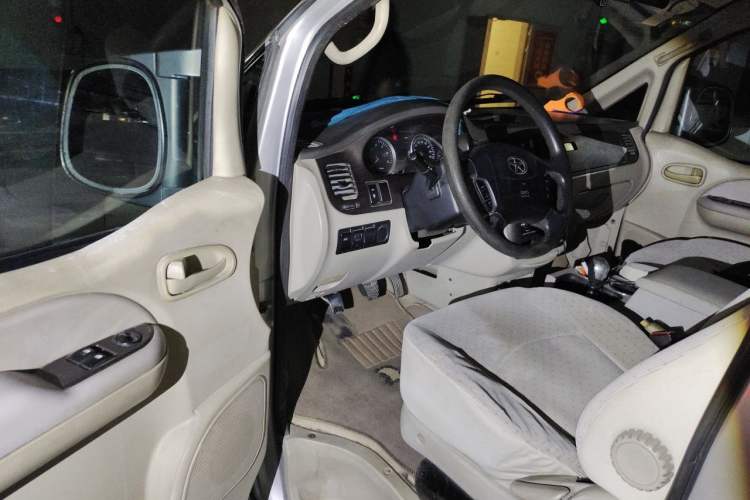 Used JAC Group Refine 2015 1.9T Shuttle Long-Wheelbase Comfort Model HFC4DB1-2C Driver Seat