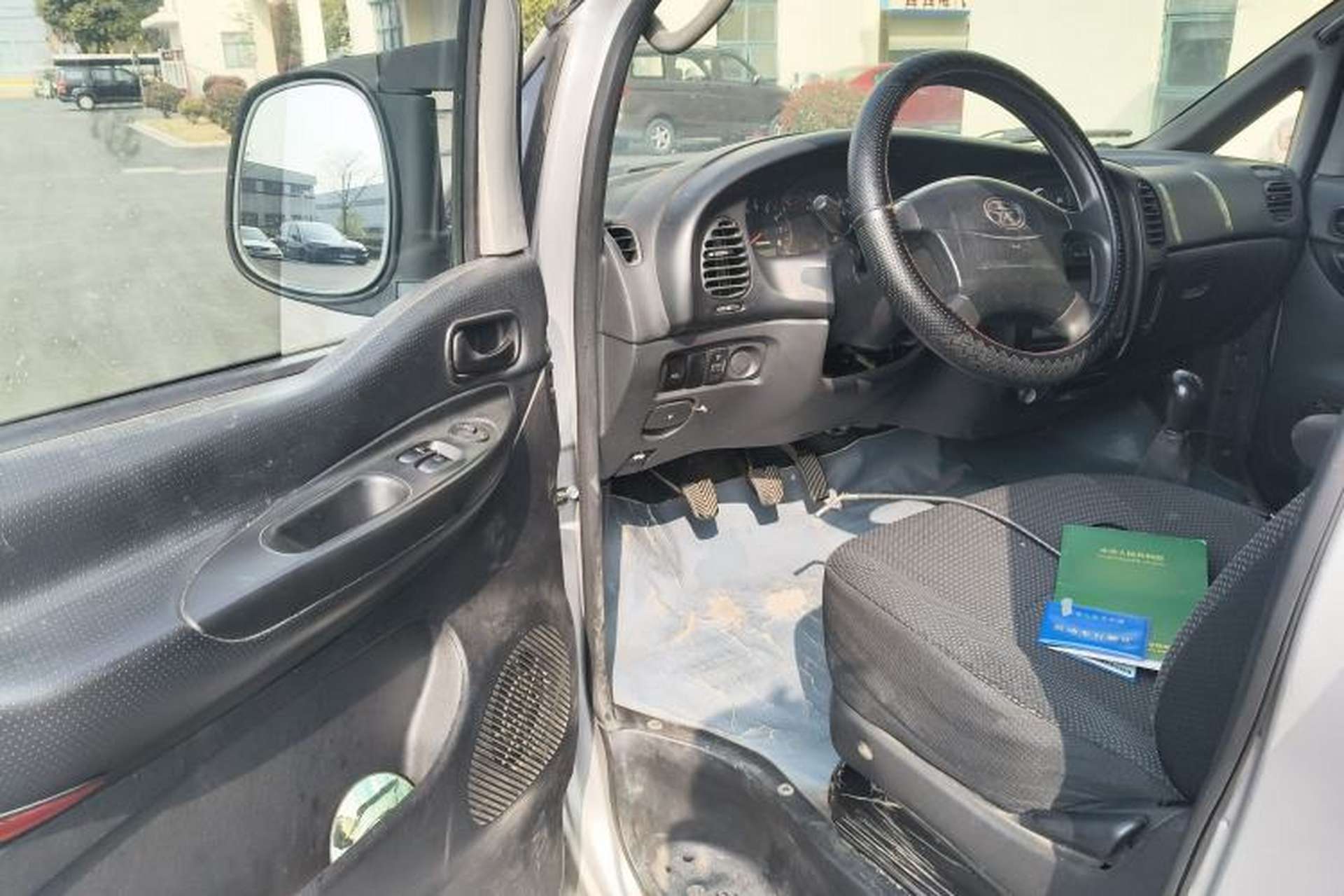 Used JAC Group Refine 2015 2.0L Shuttle Gasoline Long-Wheelbase Standard Version HFC4GA3-3D Driver Seat