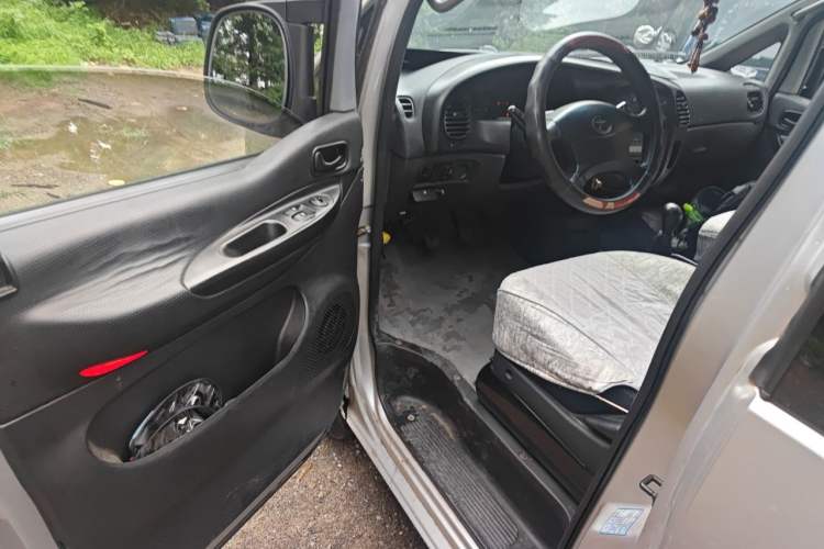 Used JAC Group Refine 2015 2.0L Shuttle Gasoline Long-Wheelbase Comfort Version HFC4GA3-3D Driver Seat