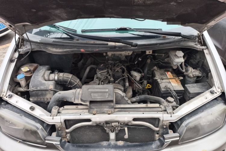 Used JAC Group Refine 2015 1.9T Shuttle Long-Wheelbase Comfort Model HFC4DB1-2C Engine Bay