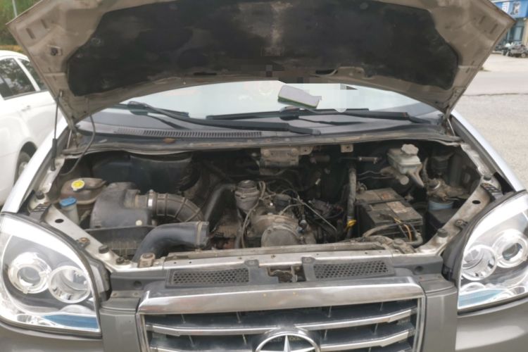 Used JAC Group Refine 2015 1.9T Shuttle Long-Wheelbase Comfort Model HFC4DB1-2C Engine Bay