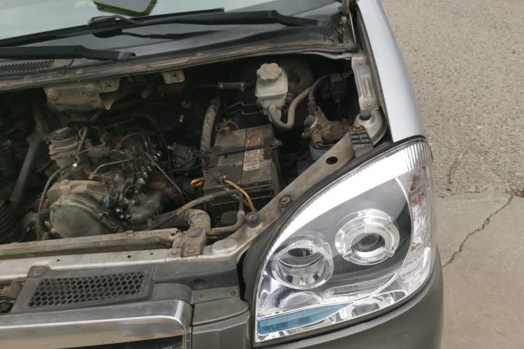 Used JAC Group Refine 2015 1.9T Shuttle Long-Wheelbase Comfort Model HFC4DB1-2C Engine Bay Left