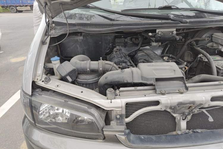 Used JAC Group Refine 2015 2.0L Shuttle Gasoline Long-Wheelbase Comfort Version HFC4GA3-3D Engine Bay Right