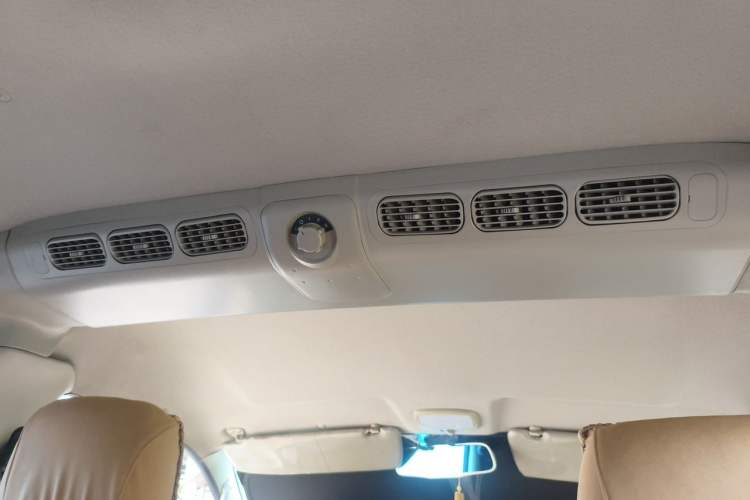 Used JAC Group Refine 2015 2.0L Shuttle Gasoline Long-Wheelbase Comfort Version HFC4GA3-3D Headliner