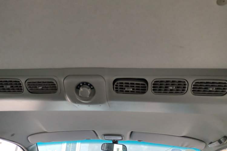 Used JAC Group Refine 2015 2.0L Shuttle Gasoline Long-Wheelbase Comfort Version HFC4GA3-3D Headliner