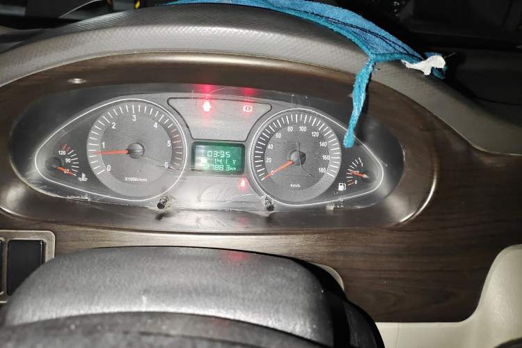 Used JAC Group Refine 2015 1.9T Shuttle Long-Wheelbase Comfort Model HFC4DB1-2C Instrument Cluster