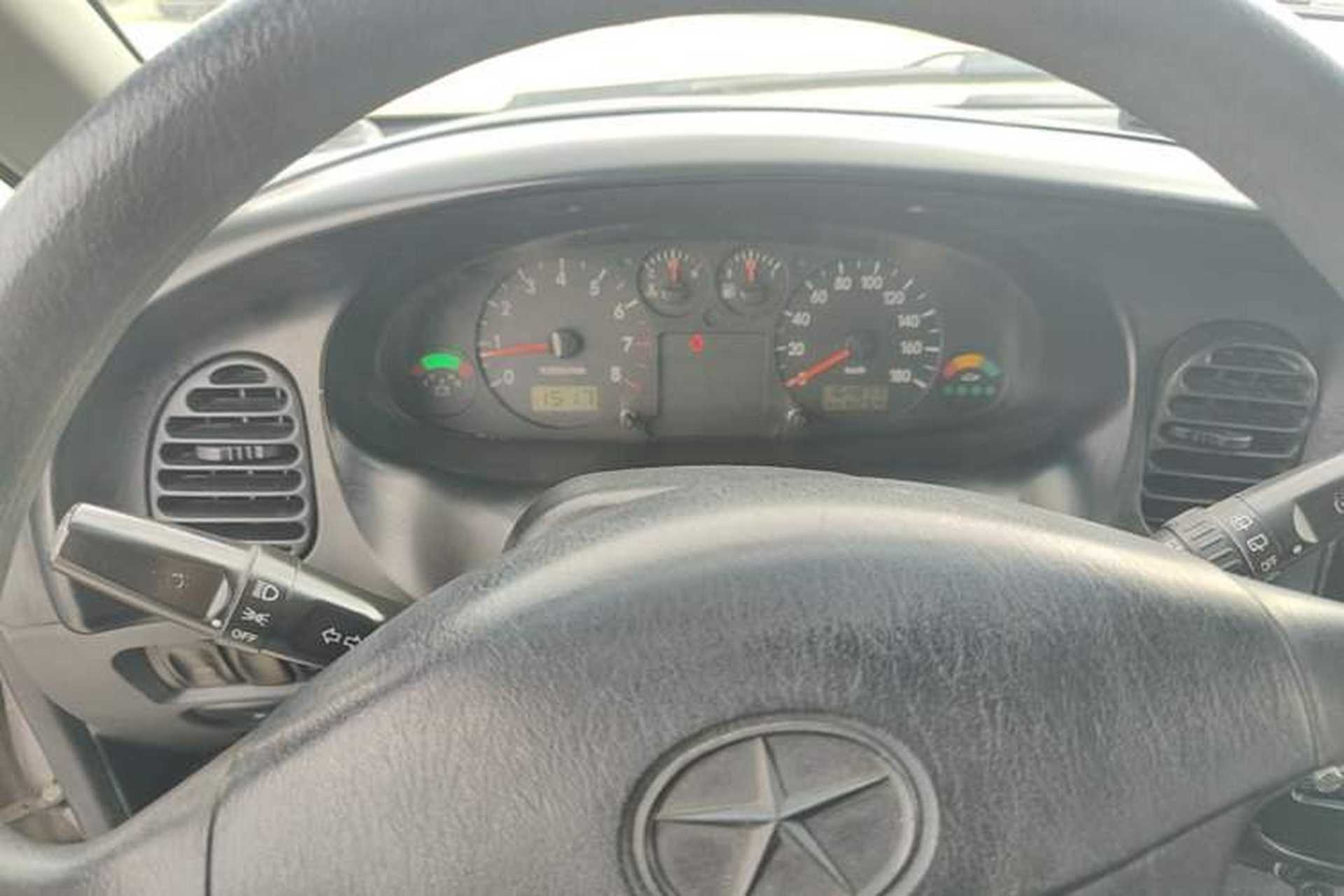Used JAC Group Refine 2015 2.0L Shuttle Gasoline Long-Wheelbase Standard Version HFC4GA3-3D Instrument Cluster