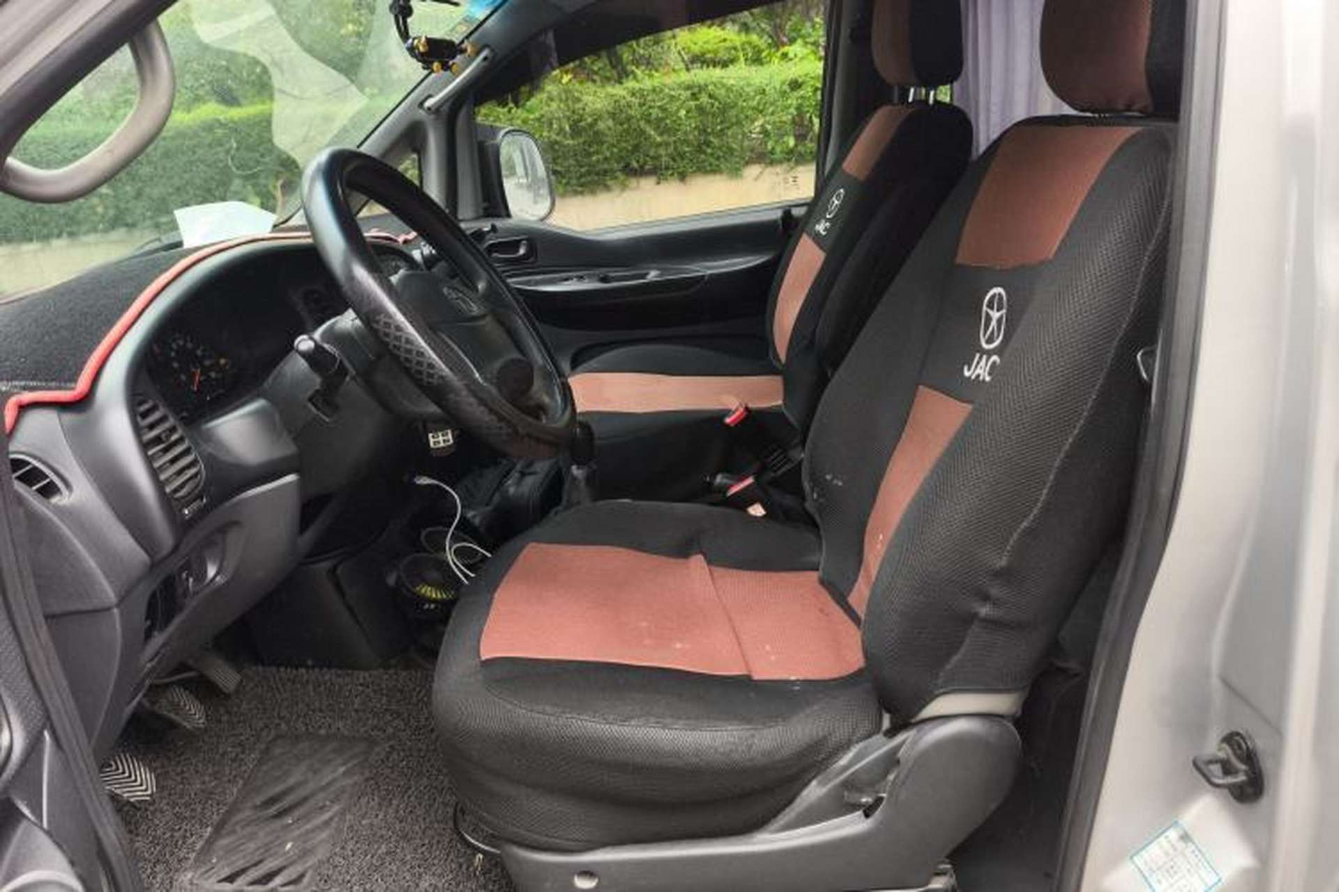 Used JAC Group Refine 2015 2.0L Shuttle Gasoline Long-Wheelbase Standard Version HFC4GA3-3D Left Front Seat