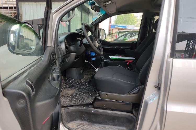 Used JAC Group Refine 2015 2.0L Shuttle Gasoline Long-Wheelbase Comfort Version HFC4GA3-3D Left Front Seat