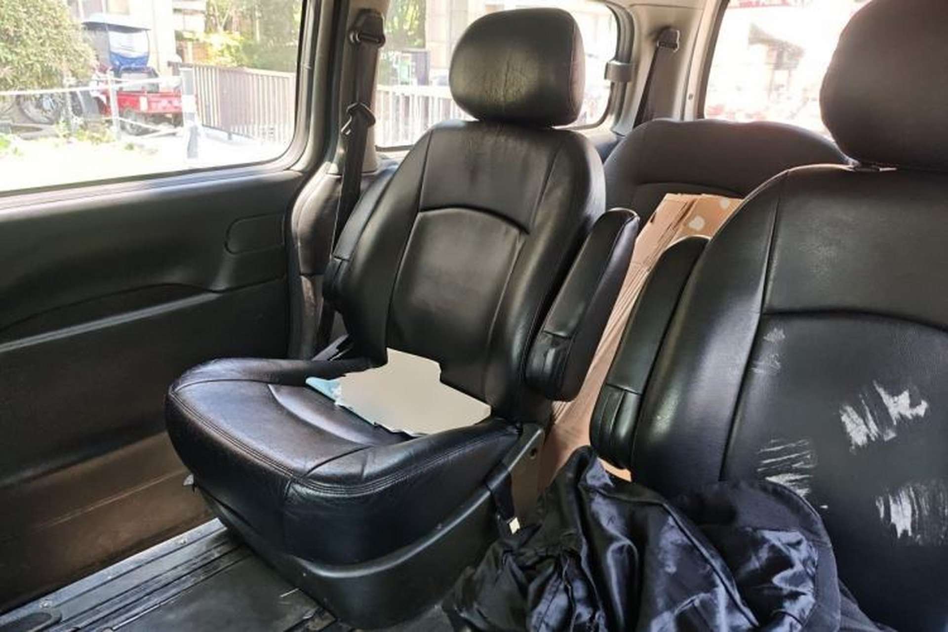 Used JAC Group Refine 2015 2.0L Shuttle Gasoline Long-Wheelbase Comfort Version HFC4GA3-3D Left Rear Seat