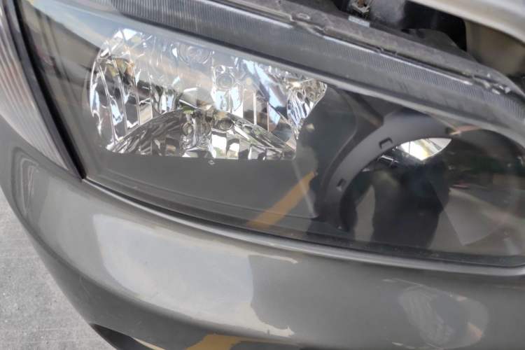 Used JAC Group Refine 2015 2.0L Shuttle Gasoline Long-Wheelbase Comfort Version HFC4GA3-3D Right Front Headlight