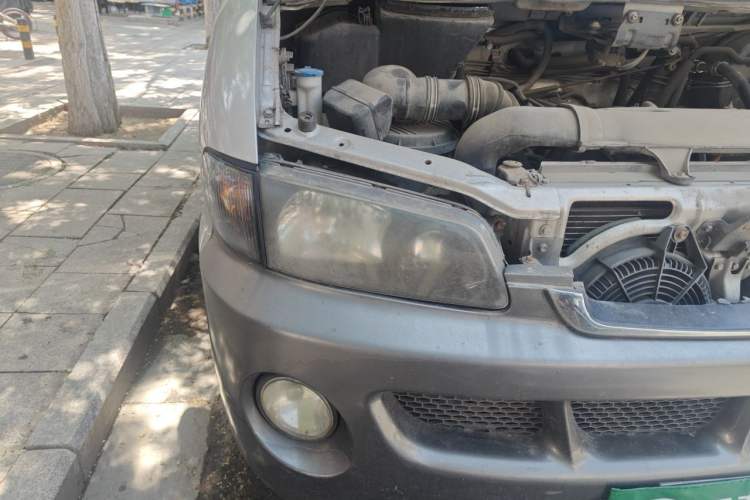 Used JAC Group Refine 2015 2.0L Shuttle Gasoline Long-Wheelbase Comfort Version HFC4GA3-3D Right Front Headlight