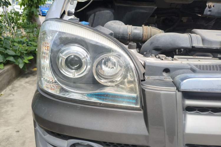Used JAC Group Refine 2015 2.0L Shuttle Gasoline Long-Wheelbase Comfort Version HFC4GA3-3D Right Front Headlight