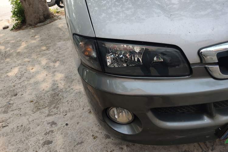 Used JAC Group Refine 2015 2.0L Shuttle Gasoline Long-Wheelbase Comfort Version HFC4GA3-3D Right Front Headlight