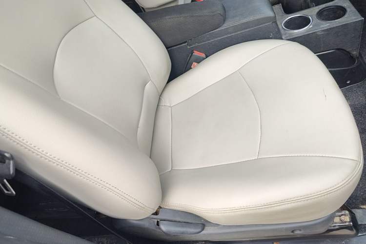 Used JAC Group Refine 2015 2.0L Shuttle Gasoline Long-Wheelbase Standard Version HFC4GA3-3D Right Front Seat
