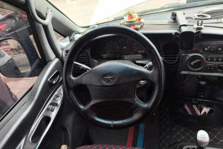 Used JAC Group Refine 2015 1.9T Shuttle Long-Wheelbase Comfort Model HFC4DB1-2C Steering Wheel