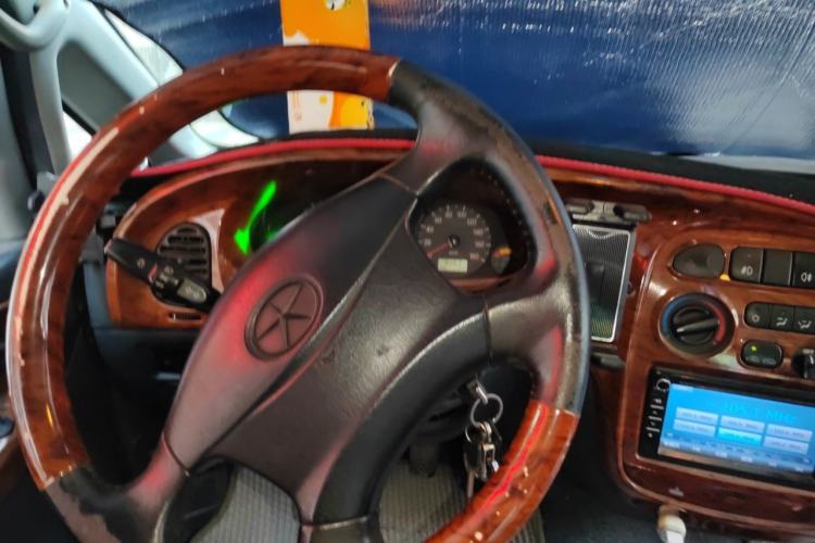 Used JAC Group Refine 2015 2.0L Shuttle Gasoline Long-Wheelbase Comfort Version HFC4GA3-3D Steering Wheel