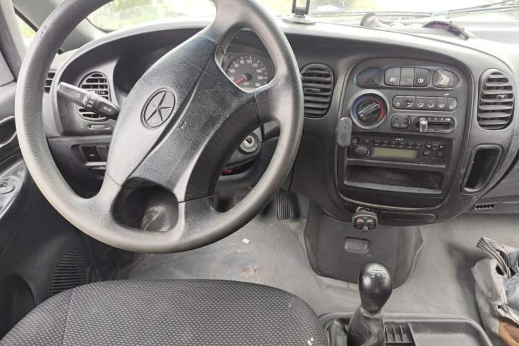 Used JAC Group Refine 2015 2.0L Shuttle Gasoline Long-Wheelbase Comfort Version HFC4GA3-3D Steering Wheel