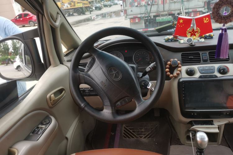 Used JAC Group Refine 2015 1.9T Shuttle Long-Wheelbase Comfort Model HFC4DB1-2C Steering Wheel