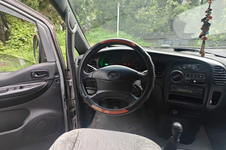 Used JAC Group Refine 2015 2.0L Shuttle Gasoline Long-Wheelbase Comfort Version HFC4GA3-3D Steering Wheel